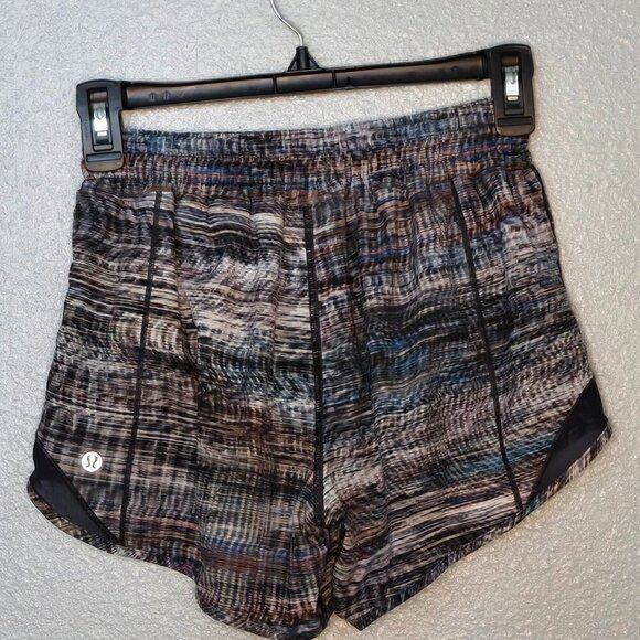 Lululemon Hotty Hot Short *Long 4" - 4Tall - Picture 4 of 7